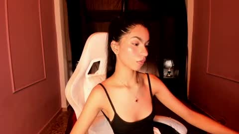 Snapshot of pamelaascott chatting on 07.18.26 P A M online show from 07.18.26
