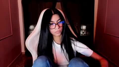 Snapshot of pamelaascott chatting on 07.31.26 P A M online show from 07.31.26