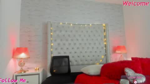 Snapshot of pamelamiler_ chatting on 05.13.26 TELL ME PAMELLA AND GIVE ME A GOOD GRADE ITS IMPORTANT online show from 05.13.26
