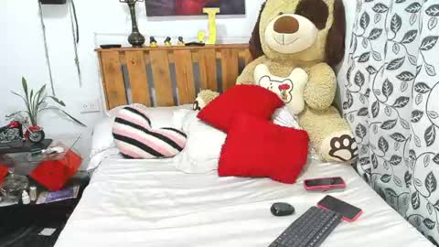 Snapshot of pamelaruiizz3 chatting on 06.16.26 Pamela online show from 06.16.26