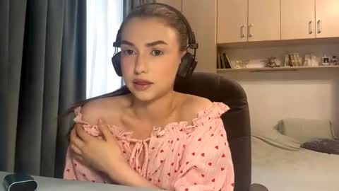 Lia online show from 06.19.26