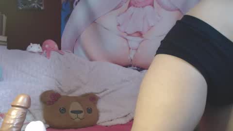 Snapshot of pandora_allsorts chatting on 09.29.25 pandora-allsorts online show from 09.29.25