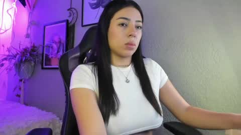 Ana Laura online show from 05.12.26