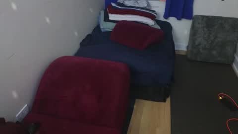 Snapshot of pantslesstraveler_plt chatting on 02.25.25 PantsLessTraveler online show from 02.25.25