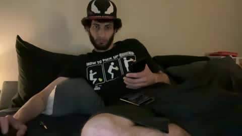 Snapshot of pantslesstraveler_plt chatting on 09.18.25 PantsLessTraveler online show from 09.18.25