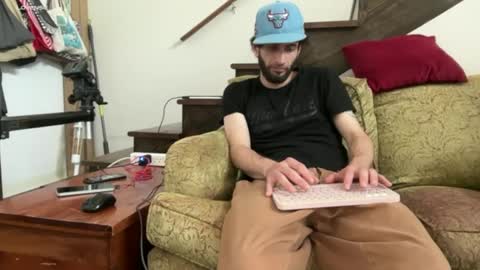 Snapshot of pantslesstraveler_plt chatting on 09.21.25 PantsLessTraveler online show from 09.21.25