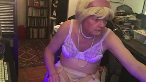 Snapshot of pantyvloletlace chatting on 03.01.26 Pantyvioletlace online show from 03.01.26