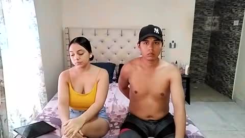 Paola 23 and Andres 25 online show from 06.26.26