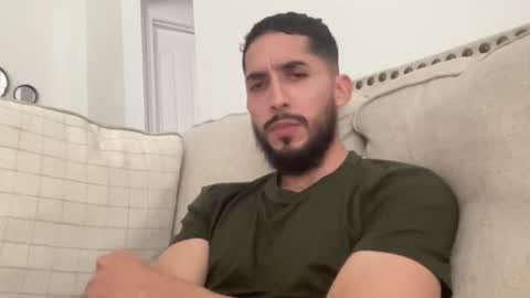 papicubano_guapo23cm online show from 02.20.26