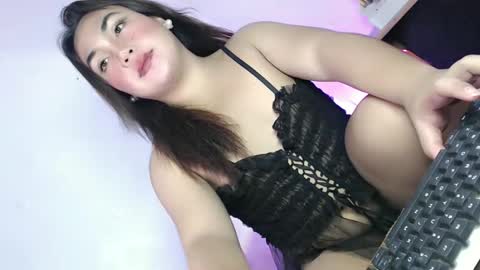 Fina Dwarf online show from 05.31.26