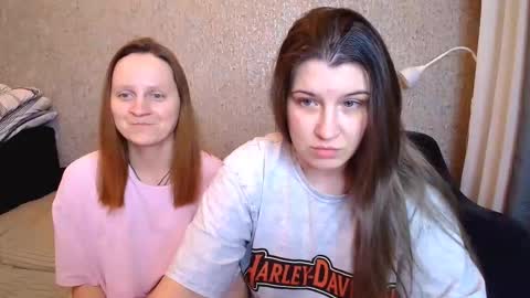 Snapshot of paradisexparadisex chatting on 12.21.25 paradisexparadisex online show from 12.21.25