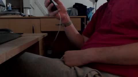 Snapshot of paranoiid chatting on 09.20.25 Sascha online show from 09.20.25