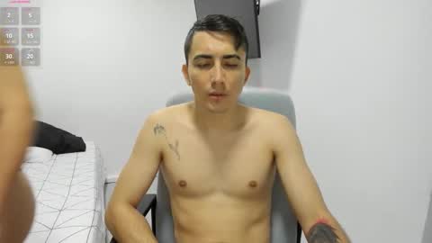 Snapshot of pareja_curiosa19 chatting on 02.14.26 pareja_curiosa19 online show from 02.14.26