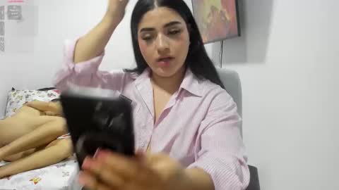 Snapshot of pareja_curiosa19 chatting on 02.17.26 pareja_curiosa19 online show from 02.17.26