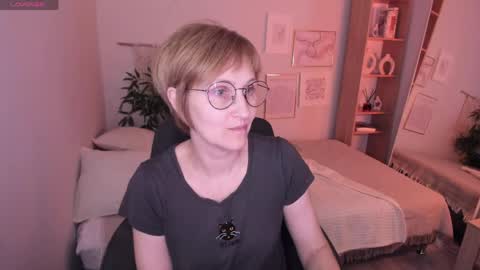 Paris online show from 04.19.26