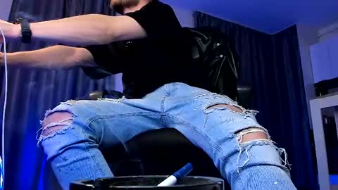 Paris online show from 04.26.26
