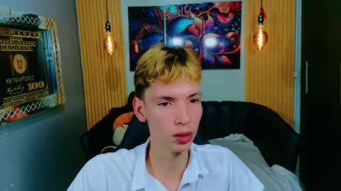 Snapshot of park_jimin1 chatting on 11.23.25 park_jimin1 online show from 11.23.25