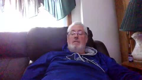 Snapshot of part86 chatting on 12.15.25 part86 online show from 12.15.25