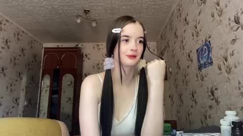 Snapshot of partheniamachle chatting on 05.25.26 Milana online show from 05.25.26