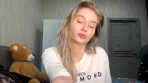 Snapshot of partheniamachle chatting on 07.06.26 Milana online show from 07.06.26