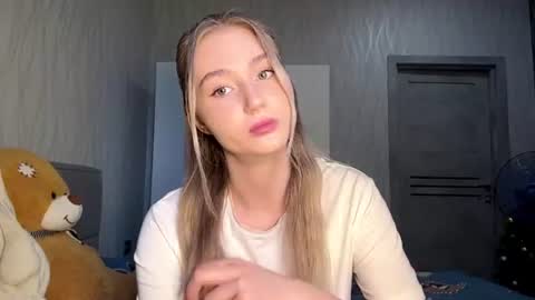 Snapshot of partheniamachle chatting on 07.10.26 Milana online show from 07.10.26