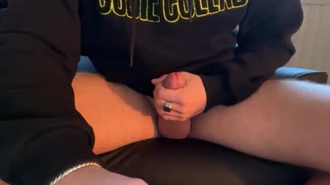 Snapshot of pascal192 chatting on 12.04.25 pascal192 online show from 12.04.25