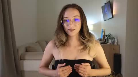 Snapshot of passionann chatting on 07.29.26 Anna online show from 07.29.26