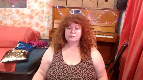 Snapshot of patsyorose chatting on 12.04.25 PatsyORose online show from 12.04.25