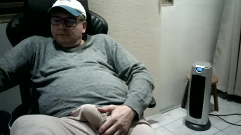 Snapshot of pattrom chatting on 05.26.26 Patrom online show from 05.26.26