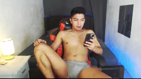 Snapshot of paul968323 chatting on 04.29.26 MrBigPaul online show from 04.29.26