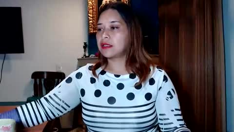 Snapshot of paula_anderson chatting on 01.26.25 PAULA online show from 01.26.25