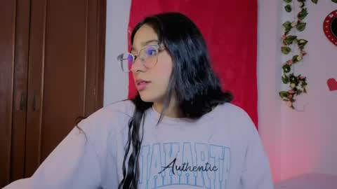 Snapshot of paulacutexs chatting on 05.18.26 Paula online show from 05.18.26