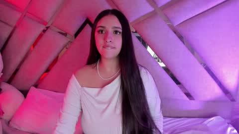 Snapshot of paulette_dupont_ chatting on 11.02.25 paulette_dupont_ online show from 11.02.25