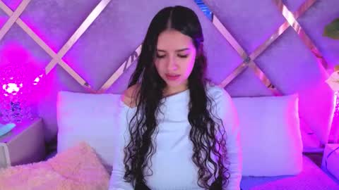 Snapshot of paulette_dupont_ chatting on 12.19.25 paulette_dupont_ online show from 12.19.25