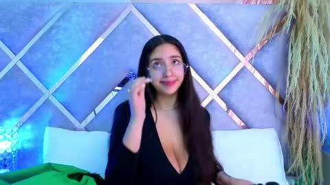 Snapshot of paulette_dupont_ chatting on 05.11.26 paulette_dupont_ online show from 05.11.26