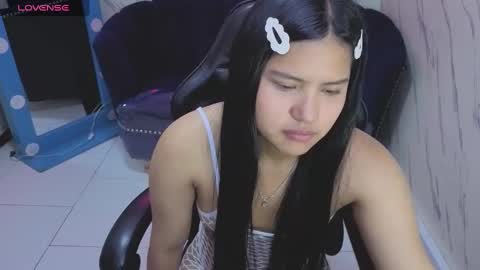 Live 800am 200pm COLOMBIAN HOUR online show from 09.15.25