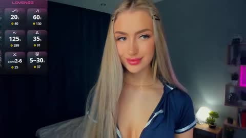 Snapshot of paulettelafevre chatting on 03.05.26 Eva online show from 03.05.26