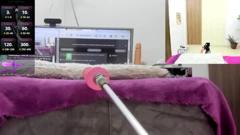 Paulina Davis  online show from 06.07.26