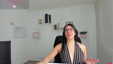 Snapshot of paulina_dossantos chatting on 10.06.25 paulina online show from 10.06.25
