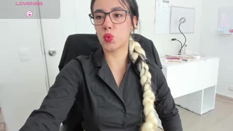 Snapshot of paulina_dossantos chatting on 10.16.25 paulina online show from 10.16.25
