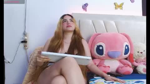 Snapshot of paulina_quintero18 chatting on 07.08.26 Pau online show from 07.08.26