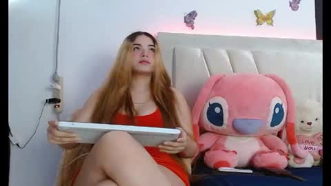 Snapshot of paulina_quintero18 chatting on 07.21.26 Pau online show from 07.21.26