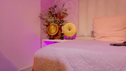 Snapshot of paulina_sodi chatting on 09.19.25 Paulina online show from 09.19.25