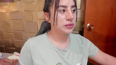 Snapshot of paulinabelen21 chatting on 04.23.26 paulinabelen21 online show from 04.23.26