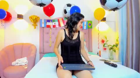 paulinavera online show from 06.13.26