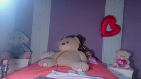 Snapshot of paulinawilliams chatting on 02.18.26 paulina online show from 02.18.26