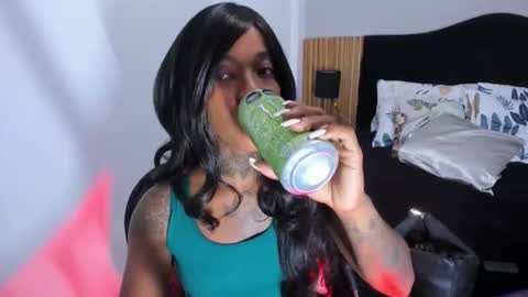 Pauline online show from 03.23.26