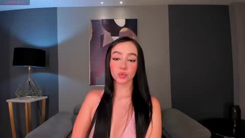 Snapshot of paulinesanz chatting on 06.14.26 Pauline Sanz online show from 06.14.26