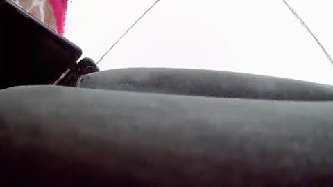 Snapshot of pay2playangel12 chatting on 01.11.25 Coco channel online show from 01.11.25