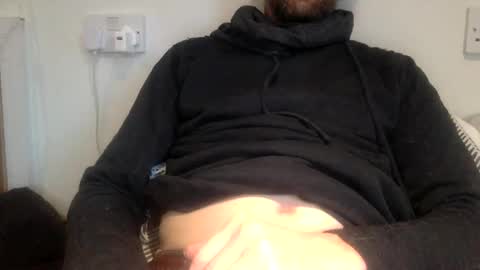 Snapshot of pea23 chatting on 12.08.24 pea23 online show from 12.08.24